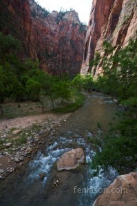 Riverside walk to the Narrows