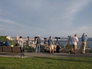 Photographers at Kerry Park for the full moon shoot