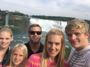 family selfie Niagara
